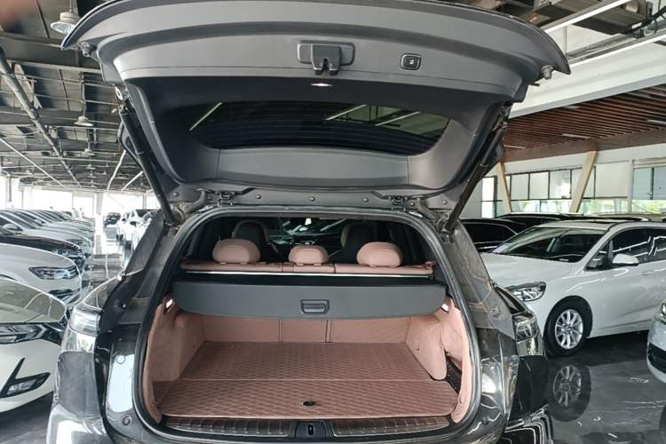 Used Nio ES6 2023 75 kWh Trunk