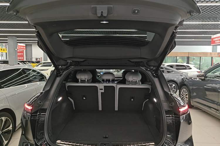 Used Nio ES6 2023 75 kWh Trunk