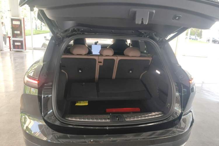 Used Nio ES6 2023 75 kWh Trunk