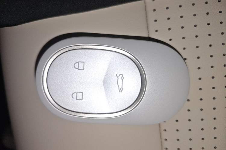 Used Nio ES6 2023 75 kWh Vehicle Key