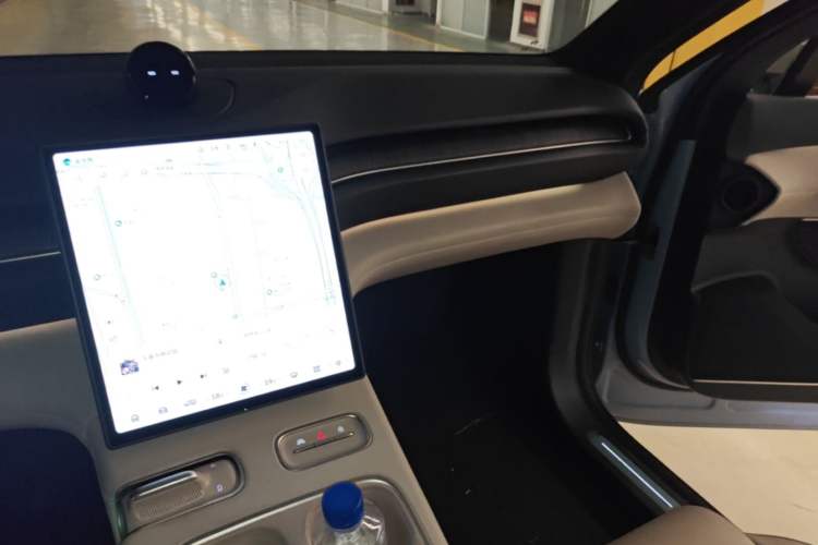 Used Nio ES6 2023 75 kWh Audio And AC Panel