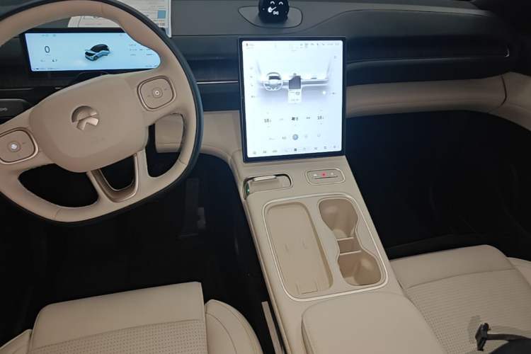 Used Nio ES6 2023 75 kWh Audio And AC Panel