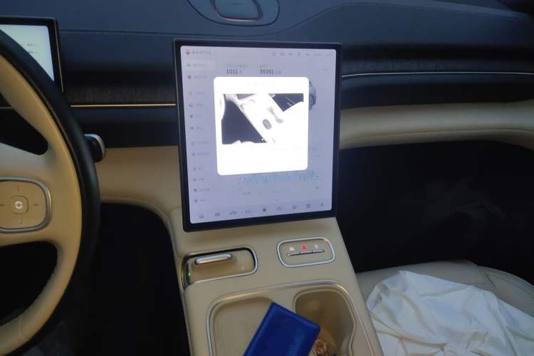 Used Nio ES6 2023 75 kWh Audio And AC Panel