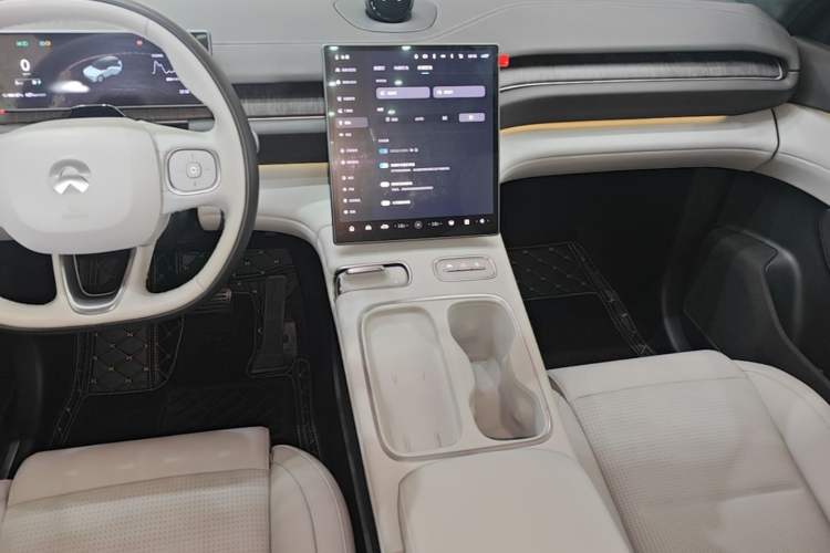 Used Nio ES6 2023 75 kWh Audio And AC Panel