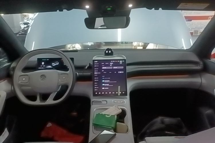 Used Nio ES6 2023 75 kWh Center Console