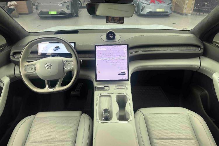 Used Nio ES6 2023 75 kWh Center Console