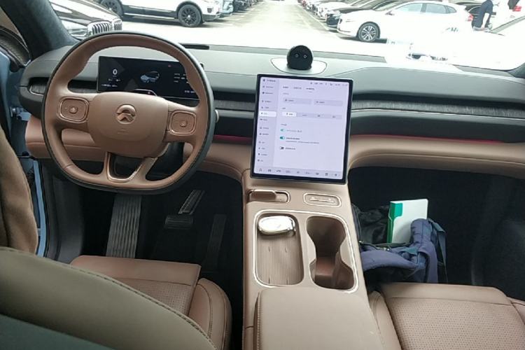 Used Nio ES6 2023 75 kWh Center Console