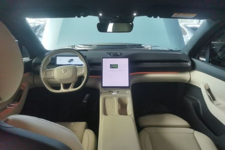 Used Nio ES6 2023 75 kWh Center Console
