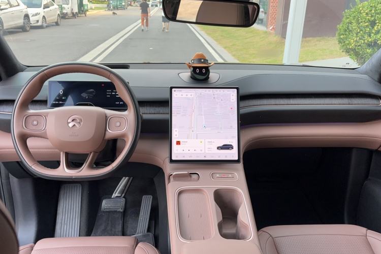 Used Nio ES6 2023 75 kWh Center Console