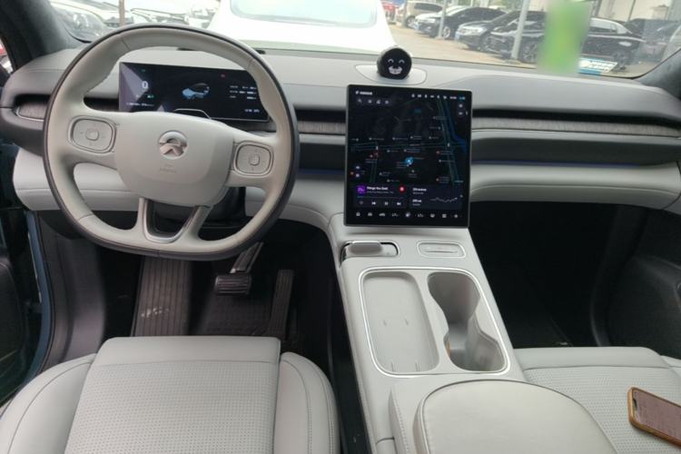 Used Nio ES6 2023 75 kWh Center Console
