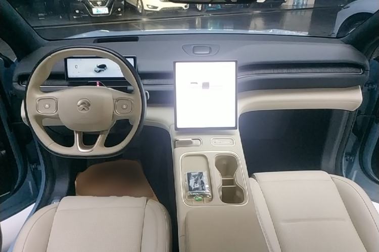 Used Nio ES6 2023 75 kWh Center Console