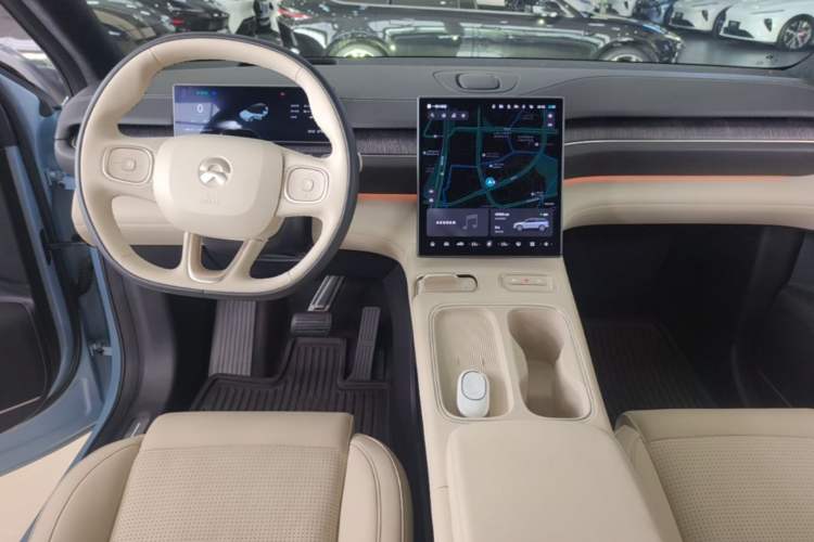 Used Nio ES6 2023 75 kWh Center Console