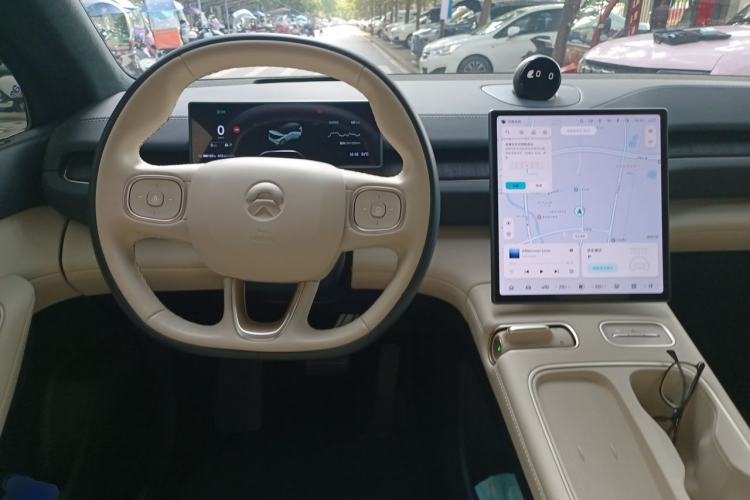 Used Nio ES6 2023 75 kWh Center Console