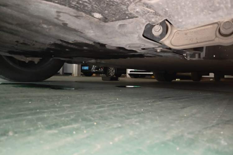 Used Nio ES6 2023 75 kWh Chassis Front Left