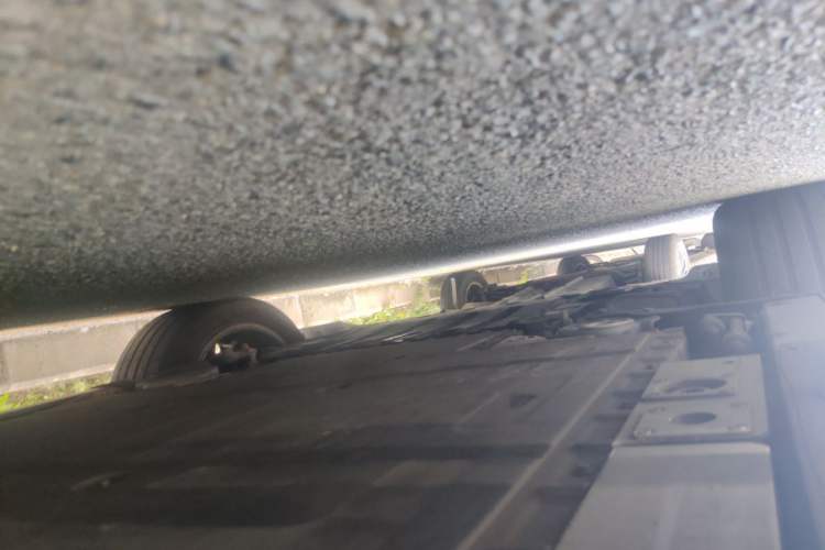 Used Nio ES6 2023 75 kWh Chassis Front Left