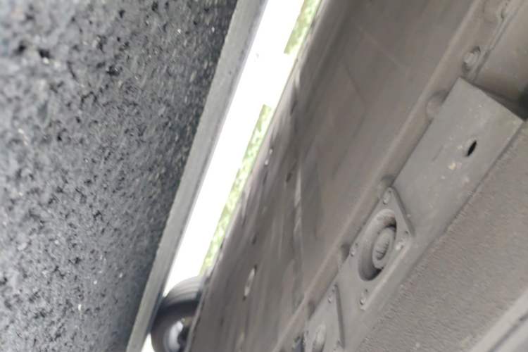 Used Nio ES6 2023 75 kWh Chassis Front Left