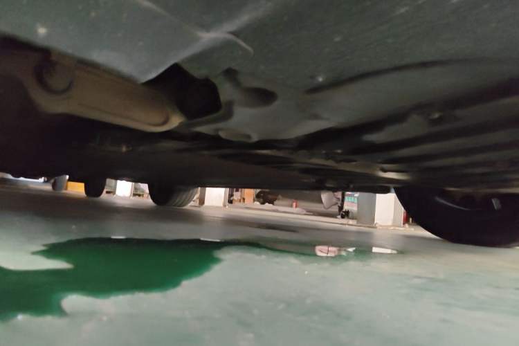Used Nio ES6 2023 75 kWh Chassis Front Right