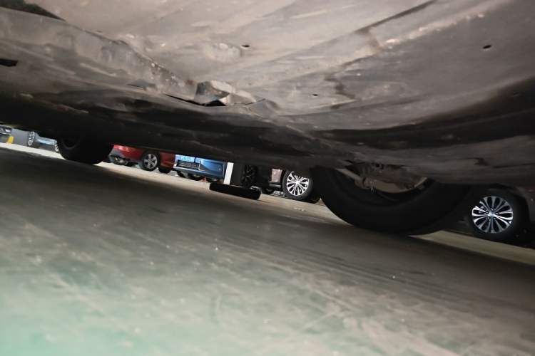 Used Nio ES6 2023 75 kWh Chassis Rear Left
