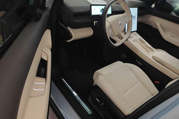 Used Nio ES6 2023 75 kWh Driver Seat