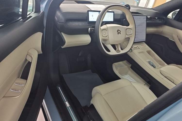 Used Nio ES6 2023 75 kWh Driver Seat