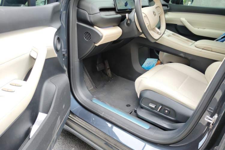 Used Nio ES6 2023 75 kWh Driver Seat