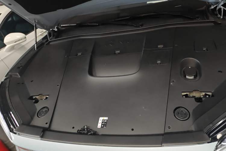 Used Nio ES6 2023 75 kWh Engine Bay