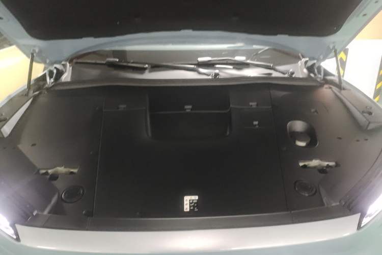 Used Nio ES6 2023 75 kWh Engine Bay