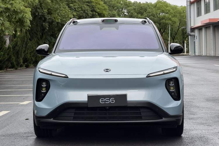 Used Nio ES6 2023 75 kWh Exterior 1