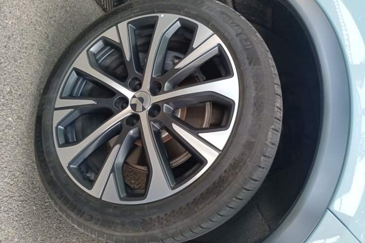 Used Nio ES6 2023 75 kWh Exterior 1