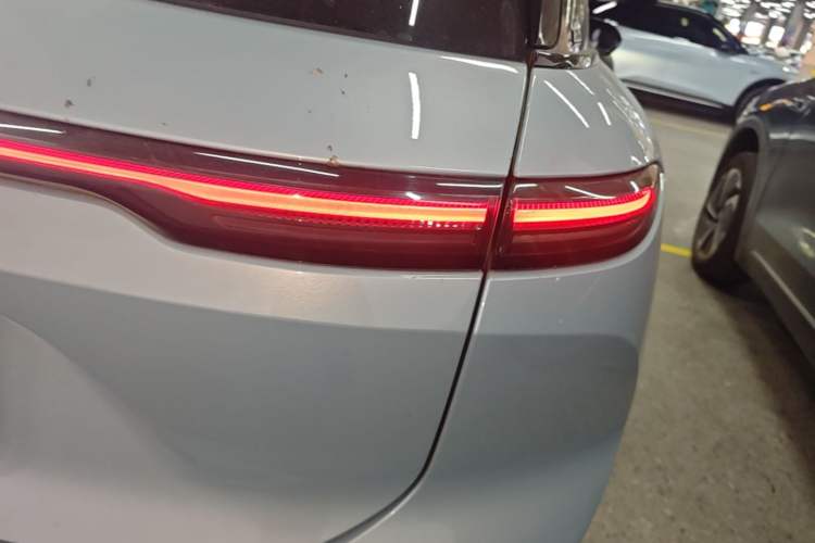 Used Nio ES6 2023 75 kWh Exterior 3
