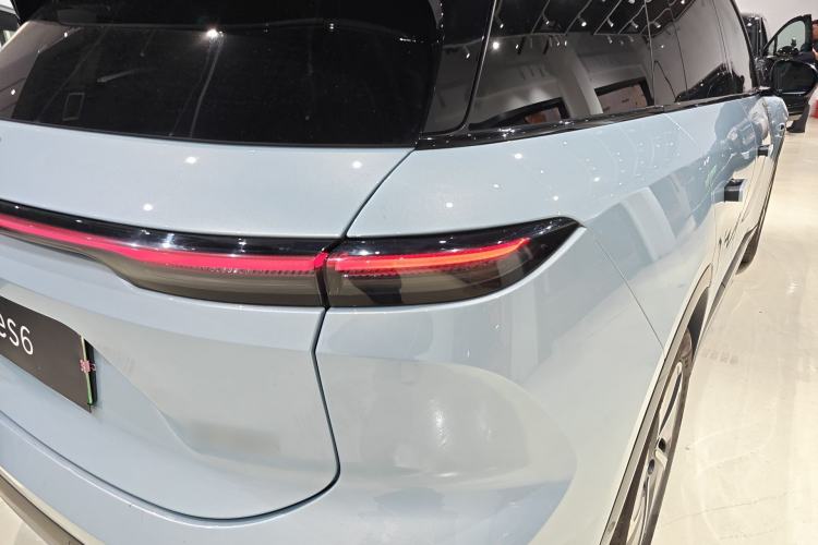 Used Nio ES6 2023 75 kWh Exterior 3