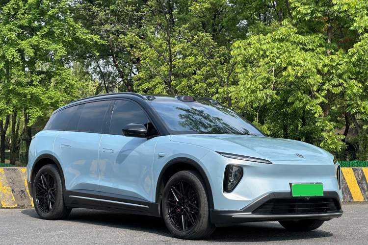 Used Nio ES6 2023 75 kWh Exterior 3