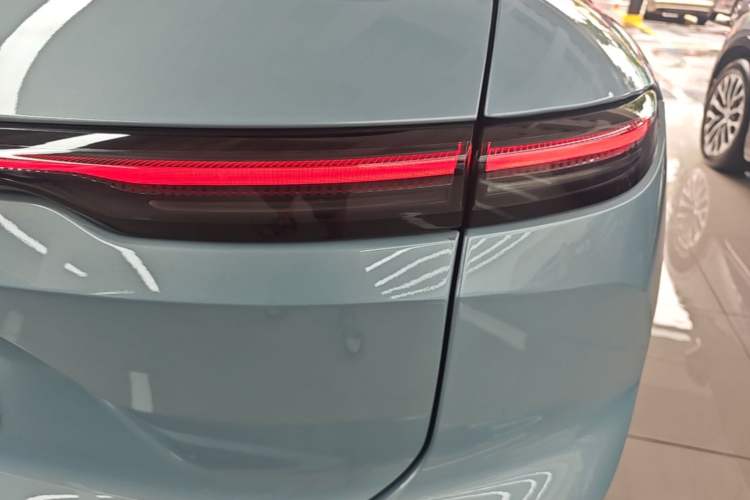 Used Nio ES6 2023 75 kWh Exterior 3