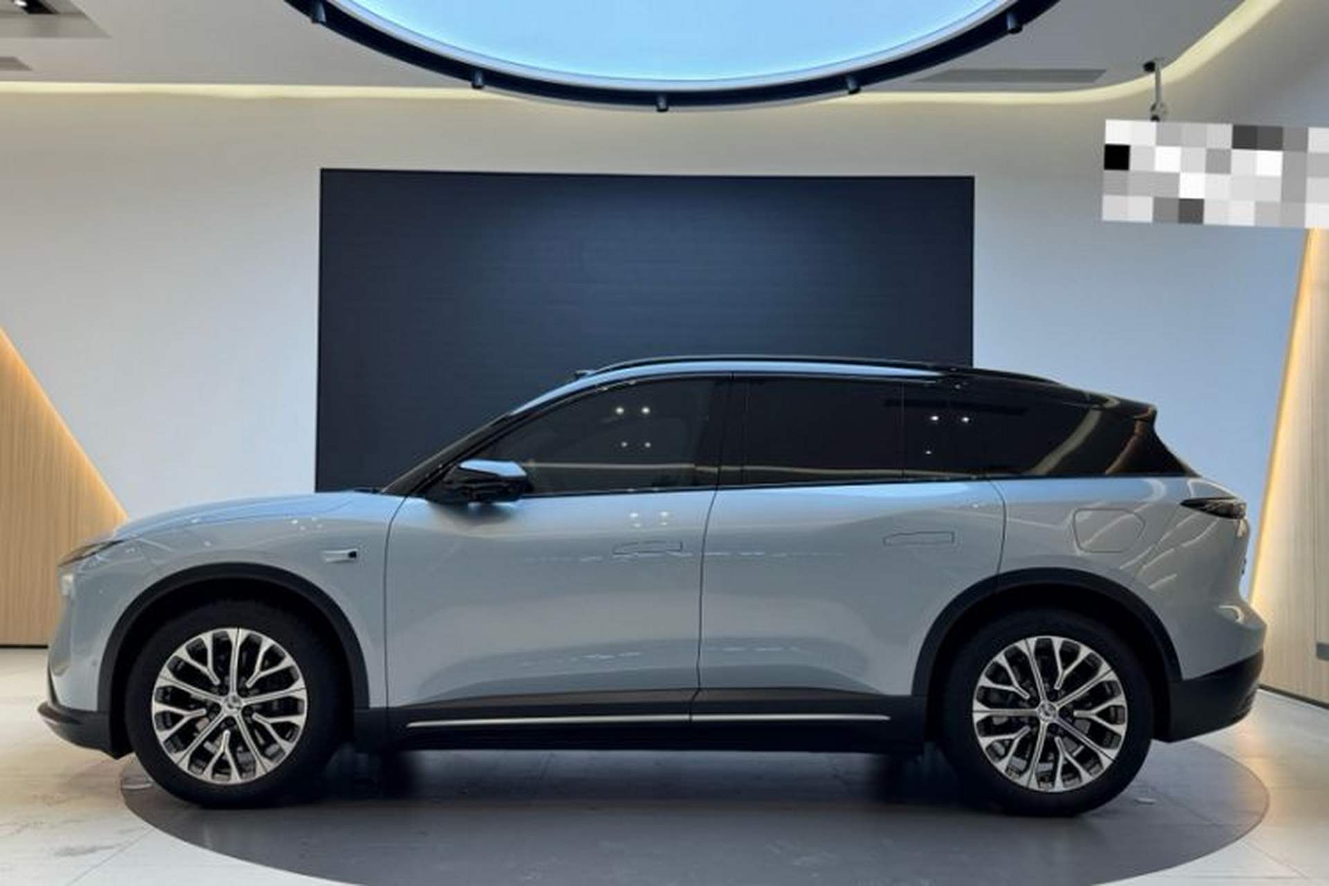 Used Nio ES6 2023 75 kWh Exterior 4