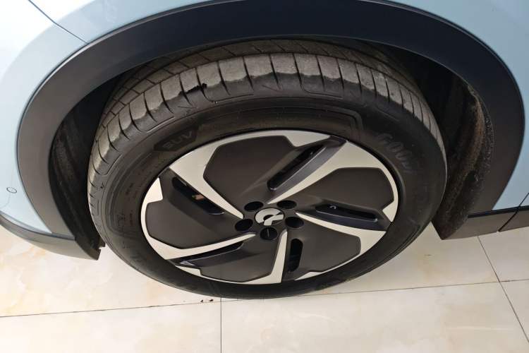 Used Nio ES6 2023 75 kWh Exterior 4