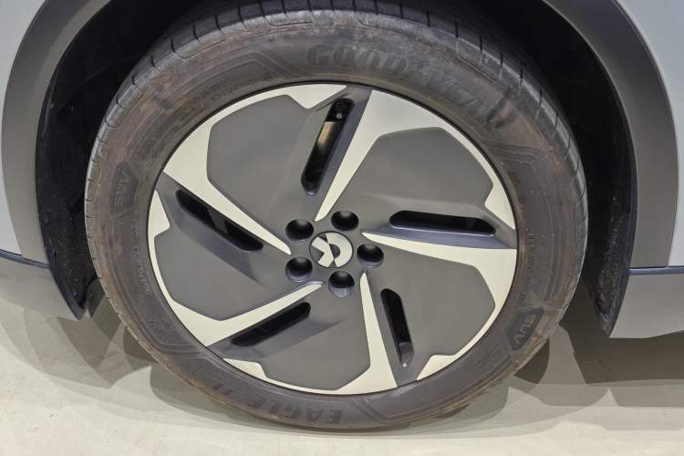 Used Nio ES6 2023 75 kWh Exterior 4