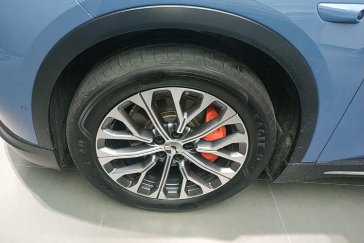 Used Nio ES6 2023 75 kWh Exterior 4