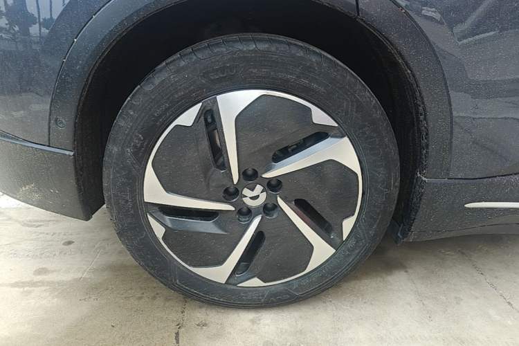 Used Nio ES6 2023 75 kWh Exterior 5
