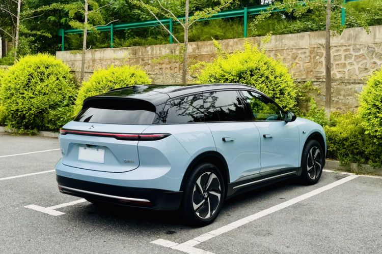 Used Nio ES6 2023 75 kWh Exterior 5