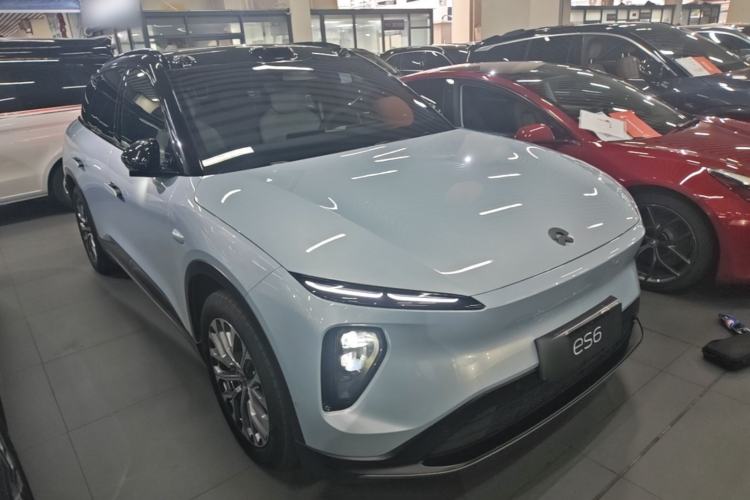 Used Nio ES6 2023 75 kWh Front Right 45 Deg