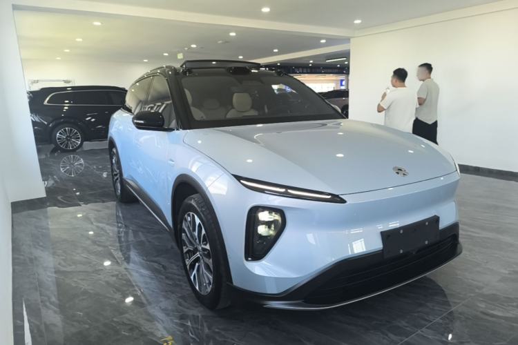 Used Nio ES6 2023 75 kWh Front Right 45 Deg