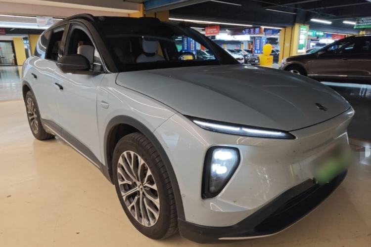 Used Nio ES6 2023 75 kWh Front Right 45 Deg