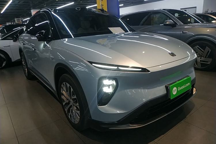 Used Nio ES6 2023 75 kWh Front Right 45 Deg