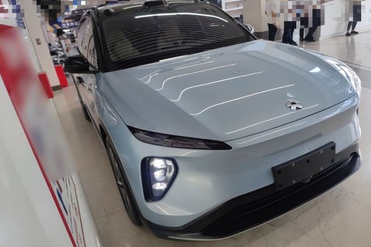 Used Nio ES6 2023 75 kWh Front Right 45 Deg