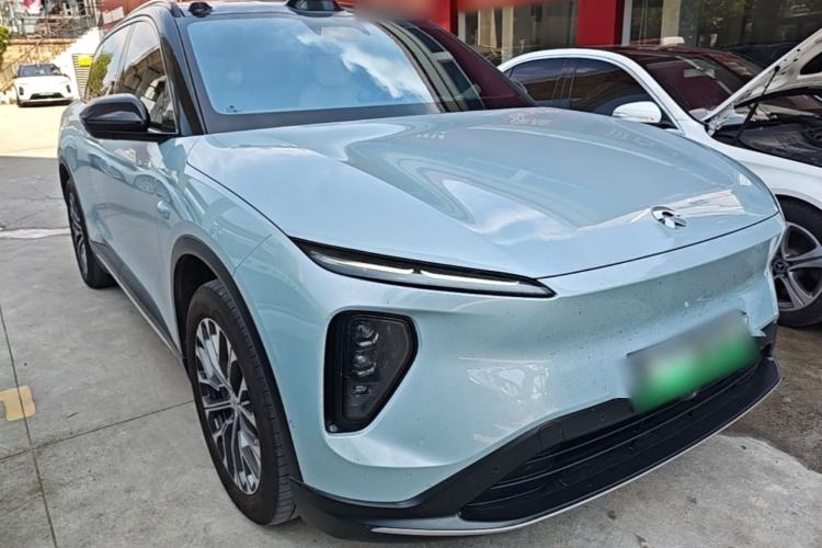 Used Nio ES6 2023 75 kWh Front Right 45 Deg
