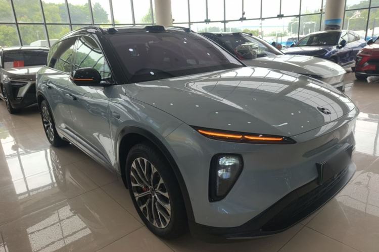 Used Nio ES6 2023 75 kWh Front Right 45 Deg