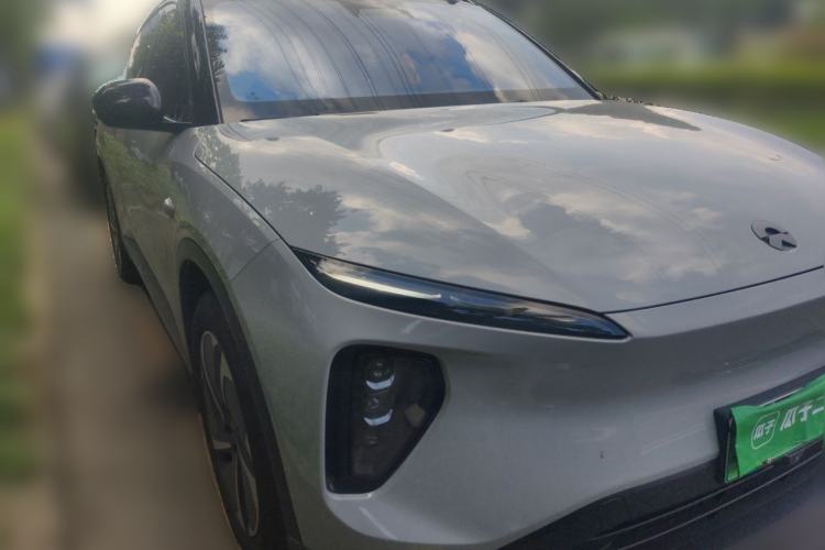 Used Nio ES6 2023 75 kWh Front Right 45 Deg