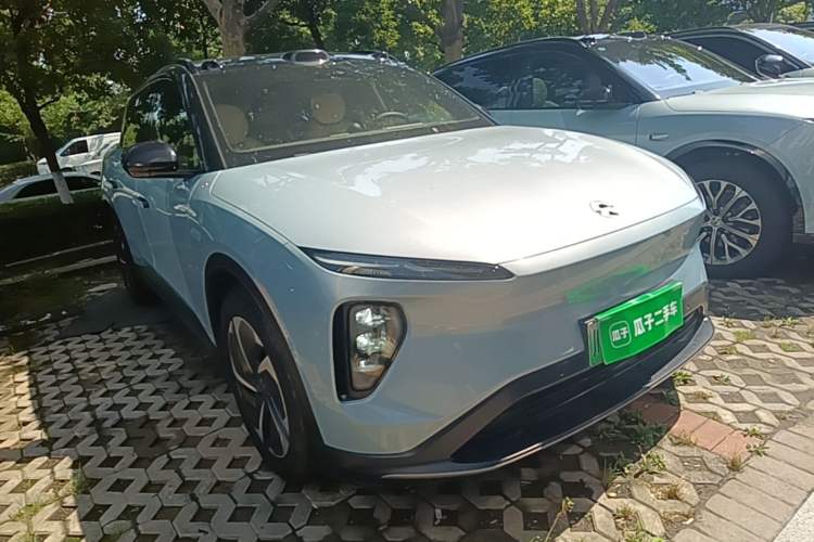 Used Nio ES6 2023 75 kWh Front Right 45 Deg