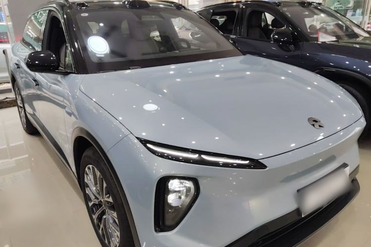 Used Nio ES6 2023 75 kWh Front Right 45 Deg