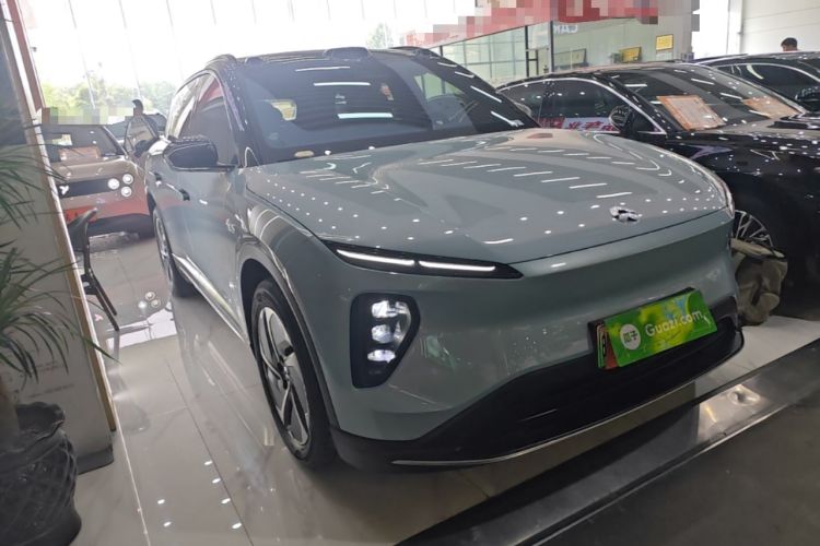 Used Nio ES6 2023 75 kWh Front Right 45 Deg